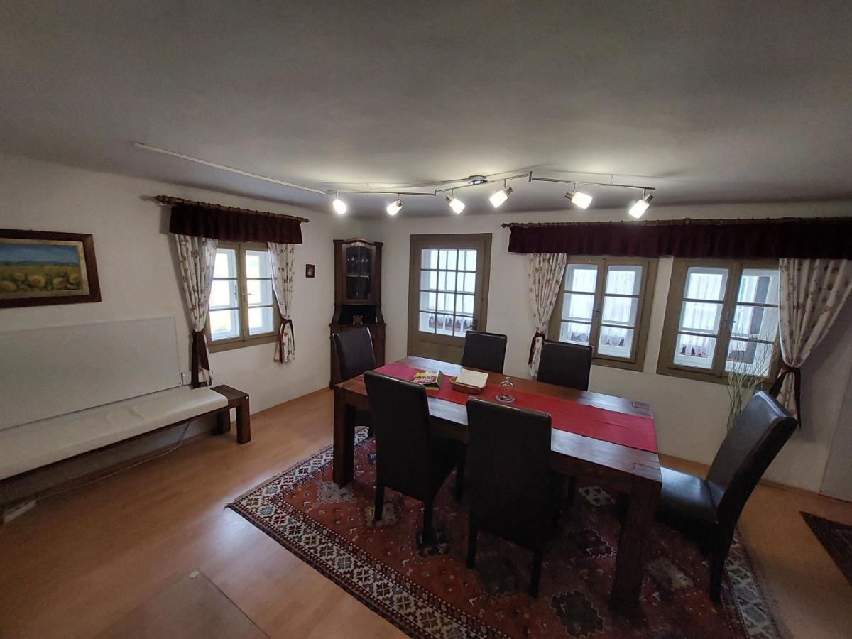 Reginas Ferienhaeuschen Holiday home Krieglach